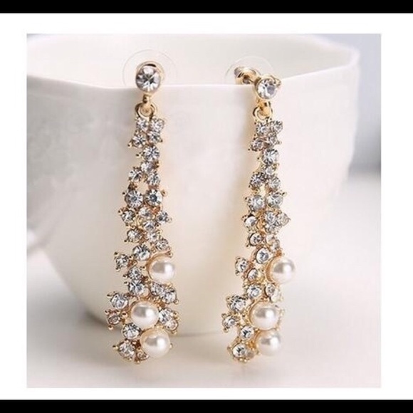 Earrings - Picture 1 of 1